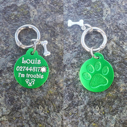 Products: Aluminium with Embossed Pawprint Round Med/Lge for Dogs Puptrek