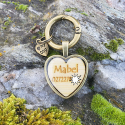 Products: Antique Bronze Heart Med/Lge for Dogs Puptrek