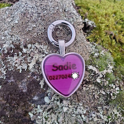 Products: Antique Silver Heart Med/Lge for Dogs Puptrek