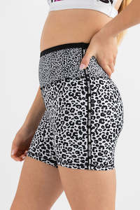 Every Turn Zodiac Workout Short