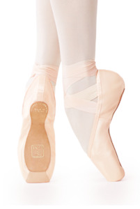 Gaynor Minden Classic Pointe Shoe