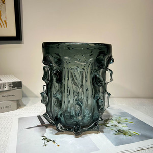 Obsidian Flow Vase Puredeco