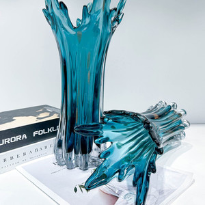 Products: Ocean Crest Liuli Vase Puredeco