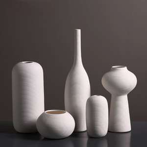 Products: Ceramic White Brushed Vase HP Puredeco
