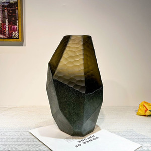 Products: Shadow Prism Liuli Vase Puredeco