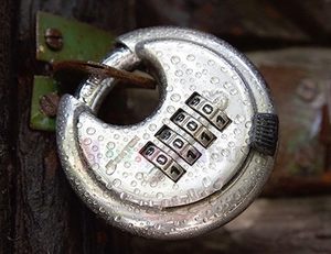 Security Lock Alarms: 70mm Combination Disc Padlock 4 Digit Heavy Duty Stainless Steel Lock