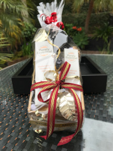 Therapeutics: Gift-Pack 'Smiles For Miles'