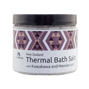 Products: New Zealand Thermal Bath Salts with Kawakawa and Manuka Leaf - (Adrien