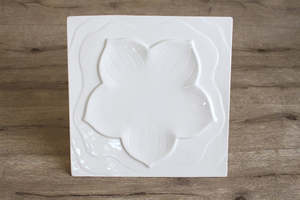 Plate: Lily Square Plate