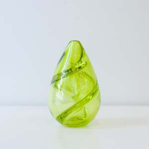 Glass: CJ107: Spirale - lime green