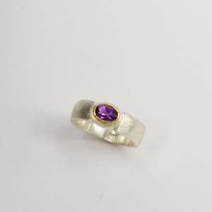 Lucia Araoz: LA107: Amethyst ring