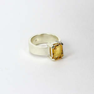 DA38: Citrine ring