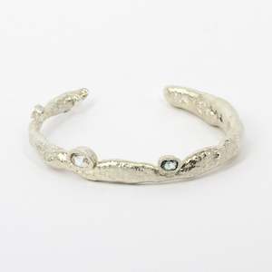 WM133: Wood cast bangle