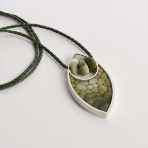 ACT493: Mandorla pendant