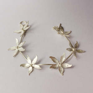 Bangles: RF191: Hoheria bracelet