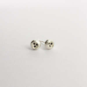 Earrings: RMO64: Rock pool stud earrings
