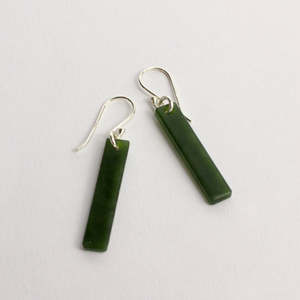 KAJ165: Pounamu bar earrings
