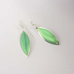 RB211: Laurel leaf earrrings