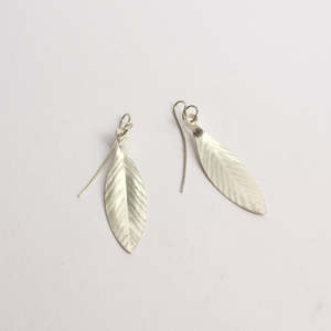 RB204: Laurel leaf earrings