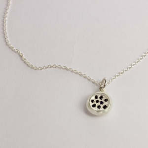 RMO62: Rock pool sapphire pendant