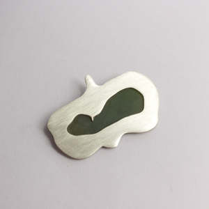 Brooches: JMR266: Pounamu brooch