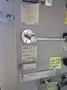 Toilet Roll Holders: Classic Polished Chrome Toilet Roll Holder