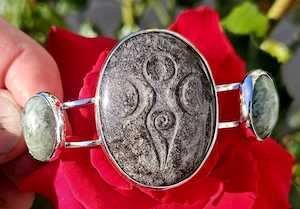 Jewellery Space: Sterling Silver Cuff with Obsidian and Green Garnets