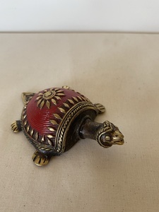 Products: Metal Tortoise – Medium