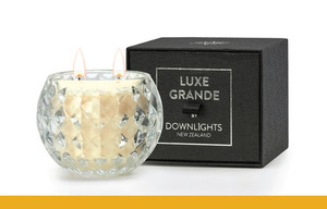 Products: Luxe Grande Candle The Flower