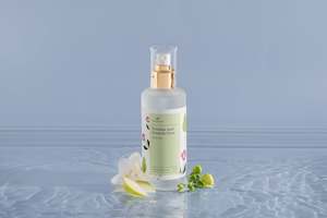 Soap Shampoo: Freesia and French Pear Room Mist - Spring Fresh & Energising (150ml)