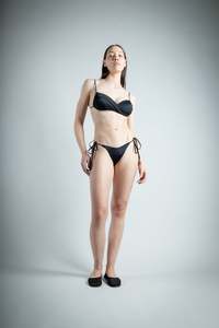 Under 150: Jill Twist Swim Top - Black (Ready-to-Ship)