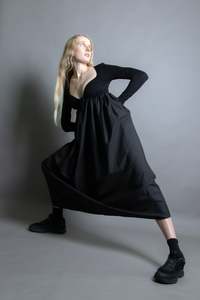 L/S Tri Maxi Dress - Black (Ready-to-Ship)