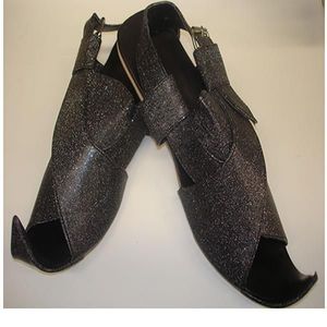 Sandal with Curly front