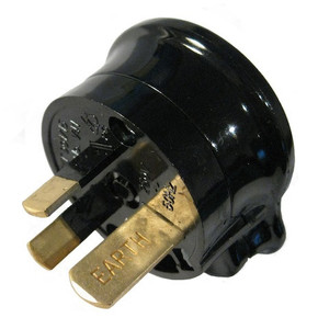 Products: 15A 3 pin side entry plug Black - PDL901/15BK