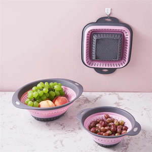 Bus Kitchen: Collapsible Silicone Colander