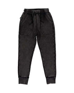 Size 4: RD2543 RELAXED PANT IN ACID WASH BLACK