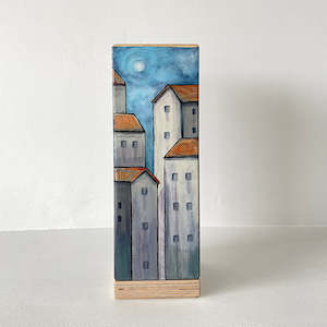 Linda Gair: Urban Clutter