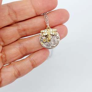 Bestseller - Mini timepiece pendant with sparkling dragonfly