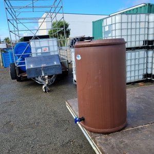 WATER STATION DRUM CLOSED TOP. BROWN 220 LITRE FOOD GRADE. WITH SNAP TAP - RainH&hellip;