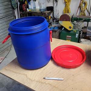 25 LITRE BLUE WITH RED SCREW LID HDPE PLASTIC DRUM. FOOD GRADE - RainHarvest and Services