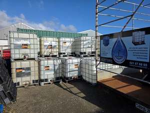 IBC TANK. CAGED 1000L. EX ENGINE OIL. GRADE 4 - RainHarvest and Services