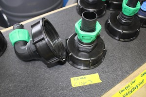 Products: S100 X 8 COARSE THREAD IBC CAP WITH 32MM HOSE CONNECTOR - RainHarvest and Services