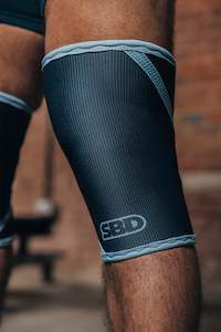 Knee Sleeves: Reflect Powerlifting Knee Sleeves 7mm