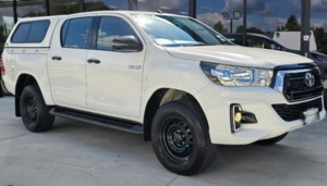 Products: 2022 Toyota 4x4 Hilux with Canopy RangitikeiHireCentre