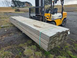 140x32 Merch Grade Decking Smooth 405.0LM (Dated Stock)