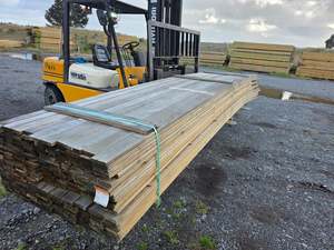 90x19 Merch Grade Decking Griptread 1100LM (Dated Stock)