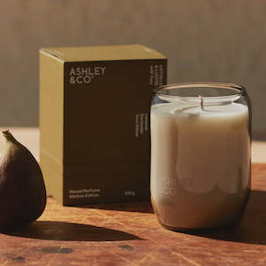 Ashley Co: 310G LOTUS & LUSTRE WAXED PERFUME