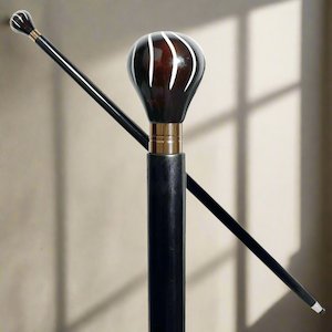 Le Monde: TREK WALKING STICK