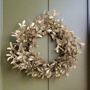 Christmas 1: BERRY CHAMPAGNE WREATH