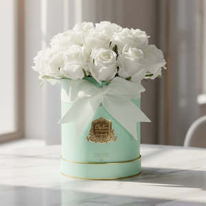 Cote Noire Hat Box Bouquet White